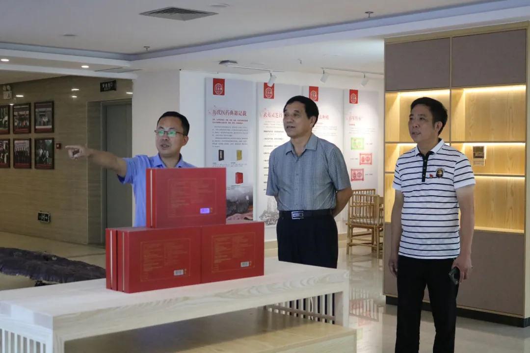 原福建省委常委、省军区司令员熊安东将军莅临元生泰厦门医药研发中心视察指导(图8)