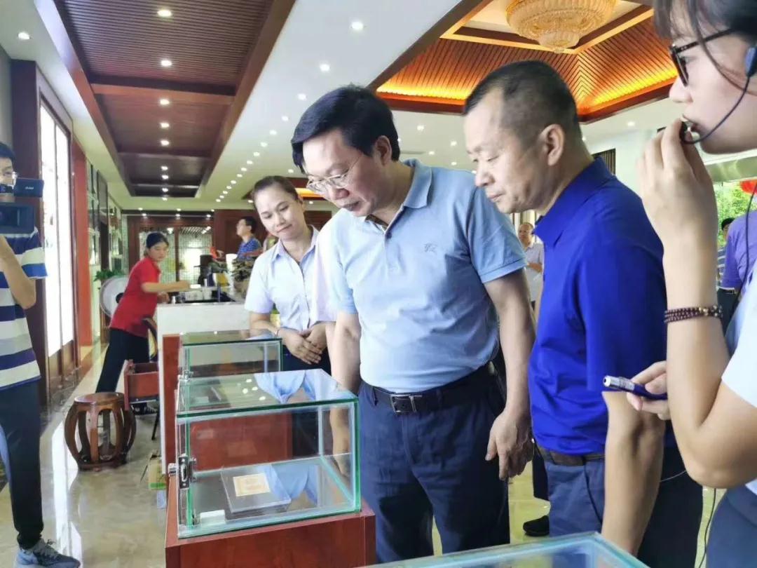 福建省人大常委会副主任檀云坤一行莅临元生泰视察指导(图5)