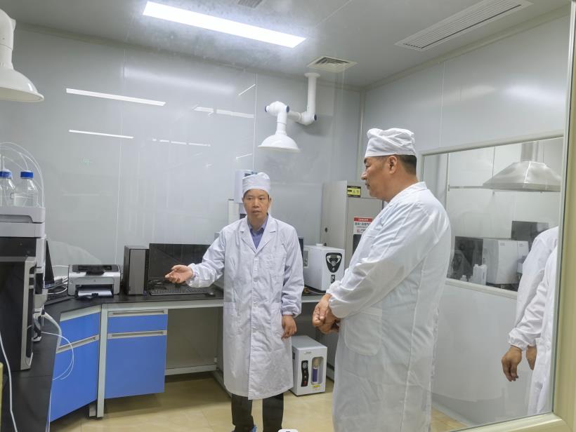 瑞中经济科技文化交流中心主席刘刚一行莅临元生泰考察,探索健康产业合作新模式!(图2) 瑞中经济科技文化交流中心主席刘刚一行莅临元生泰考察,探索健康产业合作新模式!(图2)